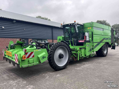 Potato harvester AVR Puma 3