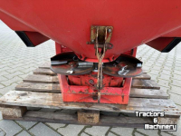 Fertilizer spreader Kuhn ZSA 800