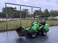 Wheelloader Avant 528