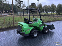 Wheelloader Avant 528