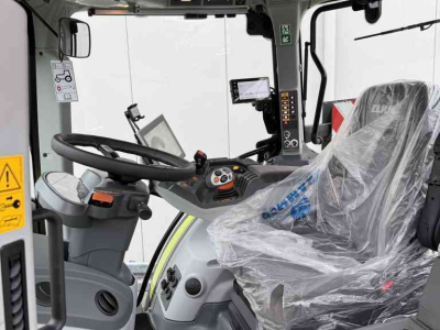 Tractor Claas ARION 570 CMATIC