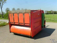 Silage-block distribution wagon Holaras Rabbit blokkendoseerwagen