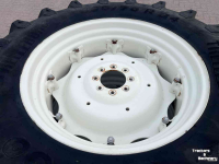 Wheels, Tyres, Rims & Dual spacers Trelleborg 480/70R34 + 380/70R24 verstelbare velgen