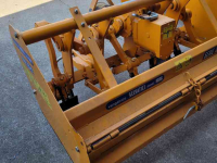 Spader machine Selvatici Spitmachine vj1606