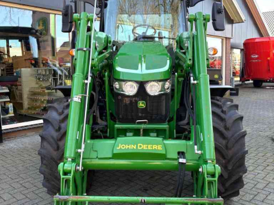 Tractor John Deere 6120M