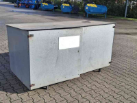 Other machines and accessories for the workshop and yard  Onderdelenbak