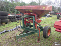 Fertilizer spreader Lely Kunstmest strooier op onderstel