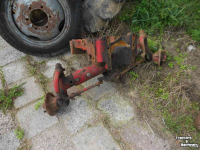 Used parts for tractors International 423