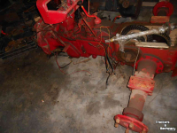 Used parts for tractors International 423