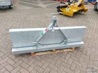 Tractor tipping boxes Boxer TB180