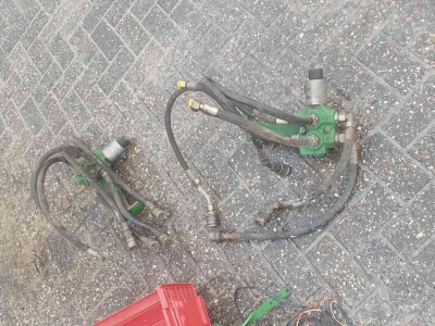 Other tractors and accessories  John Deere hydrauliek delen