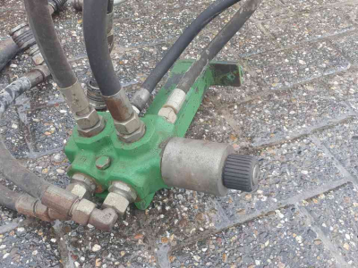 Other tractors and accessories  John Deere hydrauliek delen