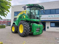 Forage-harvester John Deere 8200i Zelfrijdende Veldhakselaar Nieuw
