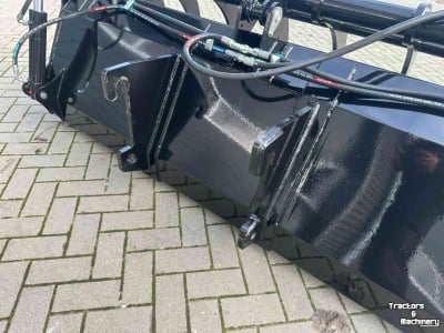 Silage Grabbucket / Grabfork Hemach Silagegrijper / Pelikaanbak  Giant aankoppeling