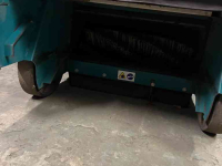 Sweepers and vacuum sweepers Tennant 6100