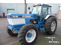 Tractor Ford TW 25 II