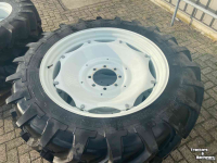 Wheels, Tyres, Rims & Dual spacers Michelin Agribib 13.6R38 + 13.6R24 op verstelvelgen