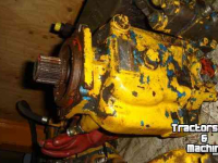 Diverse used spare-parts  TK LS pomp voor in de front (spiegelbeeld)