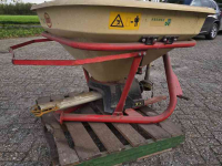 Fertilizer spreader Vicon Pendelstrooier