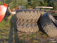 Wheels, Tyres, Rims & Dual spacers Nokian 28 L x 26