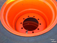 Wheels, Tyres, Rims & Dual spacers Nokian 28 L x 26