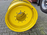 Wheels, Tyres, Rims & Dual spacers John Deere Velgen 15x28 Titan vast