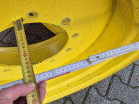 Wheels, Tyres, Rims & Dual spacers John Deere Velgen 15x28 Titan vast