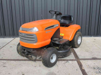 Ride-on mower Husqvarna LT131 zitmaaier maaitrekker gazonmaaier