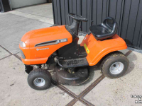 Ride-on mower Husqvarna LT131 zitmaaier maaitrekker gazonmaaier