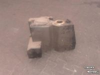 Diverse used spare-parts Massey Ferguson HYDRAULIEKTANK 7400-SERIE