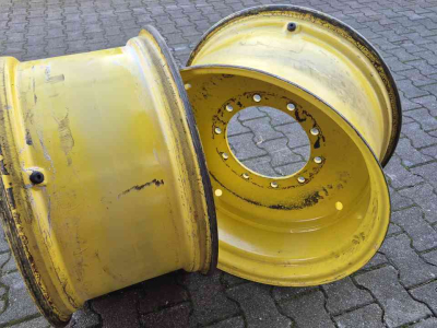 Wheels, Tyres, Rims & Dual spacers John Deere Velgen 15x28 Titan vast