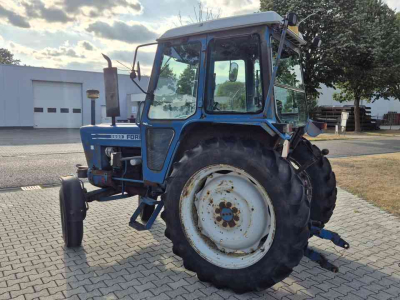 Tractor Ford 5600 supercab