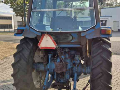 Tractor Ford 5600 supercab