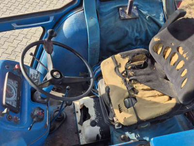 Tractor Ford 5600 supercab