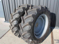 Wheels, Tyres, Rims & Dual spacers BKT 340/85R28 Agrimax RT855 trekkerbanden tractorbanden wielen/velgen