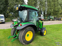 Small-track Tractor John Deere 3039R