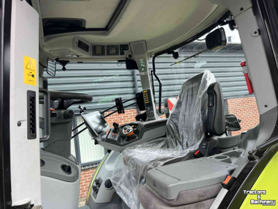 Tractor Claas Arion 660