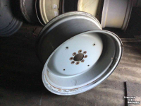 Wheels, Tyres, Rims & Dual spacers Same 13-28 (110-152-8)