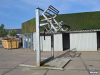 Bulk box tipper  Stationaire kistenkantelaar / kisten-kantelaar / kantelaar mechanisch
