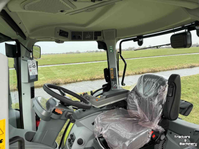 Tractor Claas Arion 530