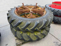 Wheels, Tyres, Rims & Dual spacers  Dubbellucht 13.6 R38    5 ster molcon