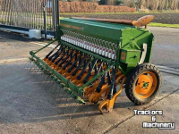 Seed drill Amazone D7