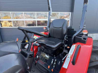 Horticultural Tractors Shibaura SB62 met voorlader