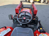 Horticultural Tractors Shibaura SB62 met voorlader