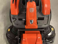 Ride-on mower Husqvarna R214