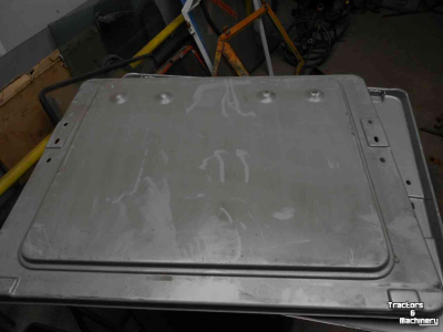 Used parts for tractors Massey Ferguson 675/690/698/699