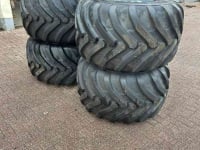 Wheels, Tyres, Rims & Dual spacers  700/40R22.5