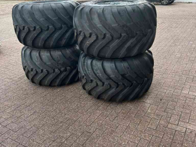 Wheels, Tyres, Rims & Dual spacers  700/40R22.5