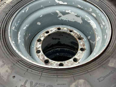 Wheels, Tyres, Rims & Dual spacers  700/40R22.5