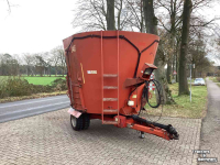 Vertical feed mixer RMH Voermengwagen